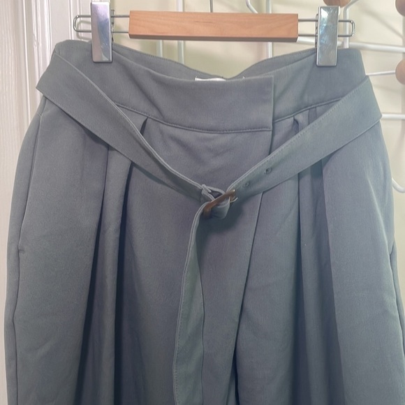 Oak + Fort - Tie Front Flowy Pants - Green Grey Neutral - Size 10 - Picture 4 of 16